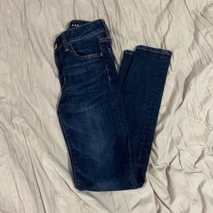 American Eagle dark washed skinny jeans size 00